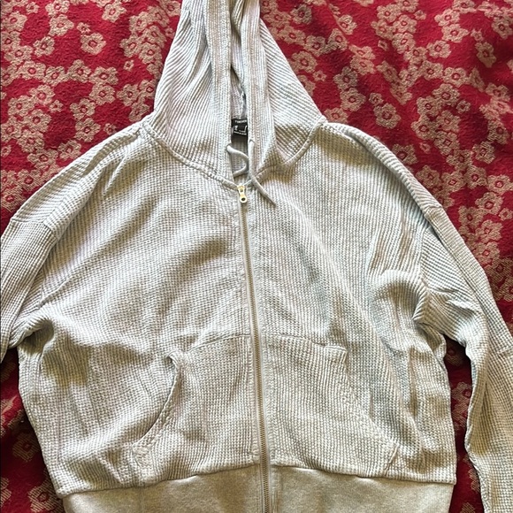 Forever 21 Sweaters - Forever 21 Light Gray Waffle Knit Hoodie